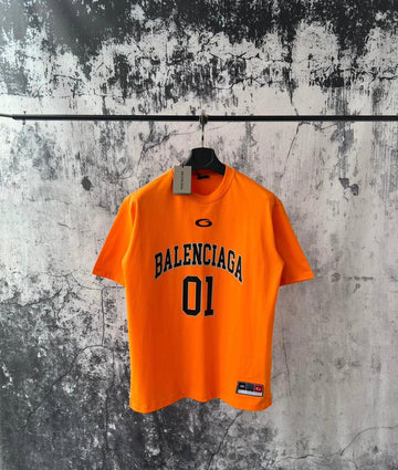 Balenciaga Men's T-Shirt – Orange